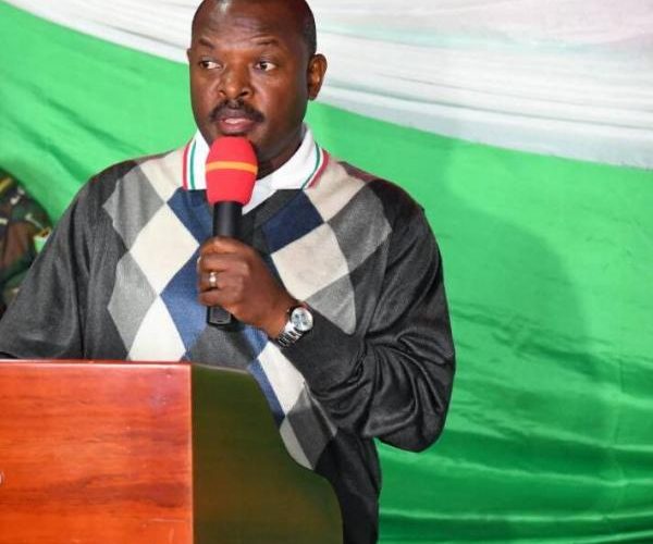 Le Chef de l’État exhorte la population de Ngozi à consolider l’amour patriotique