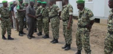 Une équipe de l’Union Africaine visite le contingent burundais de l’AMISOM