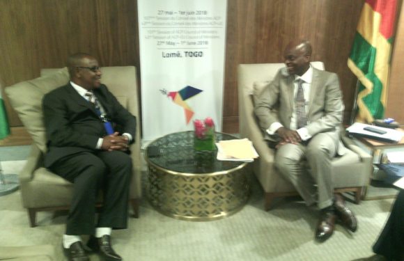 Le Ministre des Affaires étrangères du Burundi rencontre son Homologue du Togo à la 107ème session du Conseil des Ministres ACP à Lomé