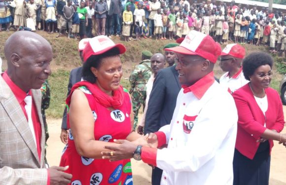 Référendum: des partis évaluent différemment le déroulement de la campagne référendaire