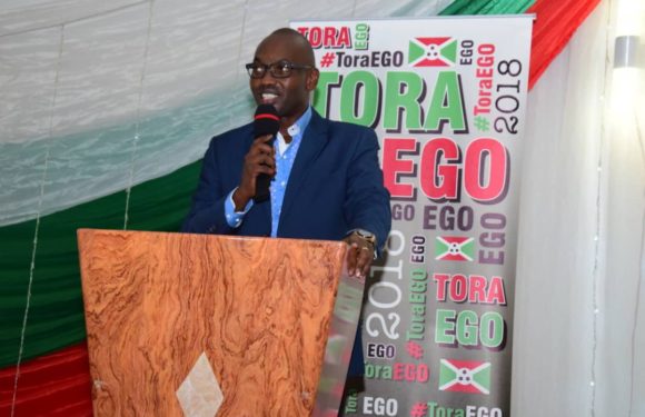 Burundi / REFERENDUM 2018 : L’Amb. Willy Nyamitwe dit MERCI aux BAGUMYABANGA de Bujumbura Mairie pour la victoire ToraEgo