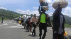 Les personnes refoulées par le Rwanda réclament de revoir leurs familles