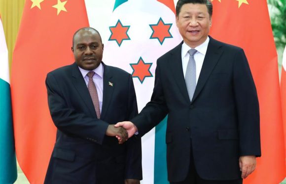 Xi Jinping rencontre le deuxième vice-président du Burundi