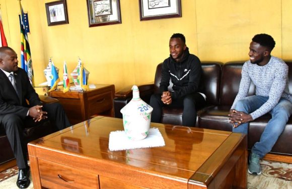 Burundi / Football :  Saido Berahino et  Gaël Bigirimana réçus au Palais Présidentiel
