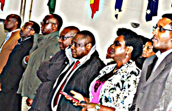 Le Dr Minani Jean du CNARED a écrit une supplique à sa Maman de l’autre côté de la frontière !