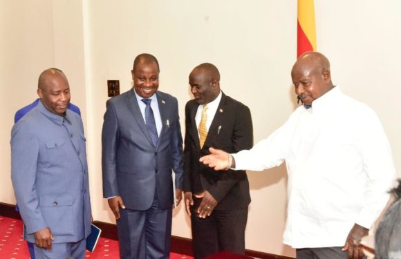 2 envoyés spéciaux du Président du Burundi chez  S.E KAGUTA MUSEVENI, Président de l’Ouganda.