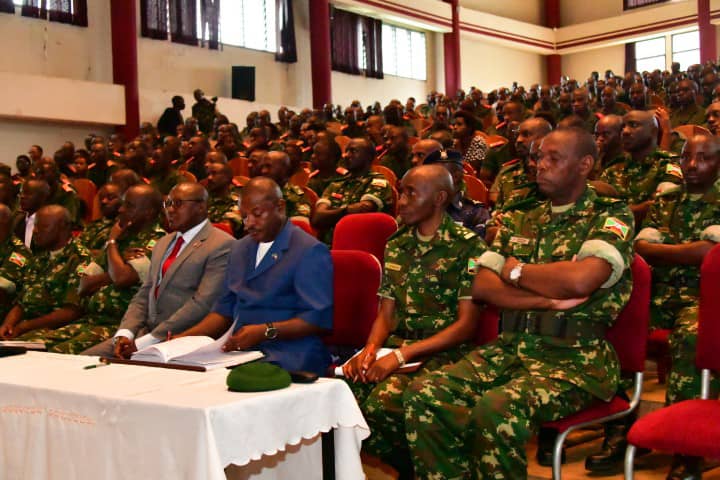 Burundi : Le Président donne une leçon de patriotisme à l’ISCAM