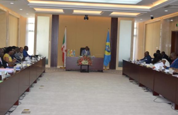 Le nouveau Bureau présidentiel de Gasenyi abrite son premier conseil des Ministres
