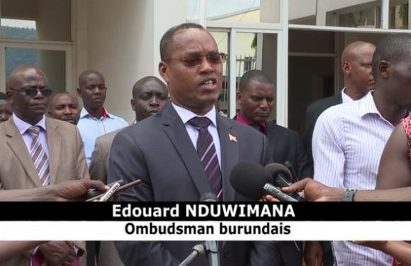 L’Ombudsman Burundais réunit le personnel du FONIC