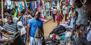 Vêtements recyclés : le Rwanda ne veut plus de nos vieilles fripes
