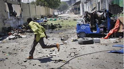 Somalie: au moins douze morts après une attaque des Chabab contre un hôtel de Kismaayo