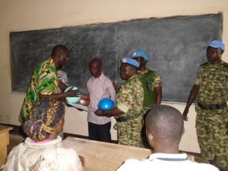Remise de l’aide aux élèves du Lycée Moderne de Sibut en RCA
