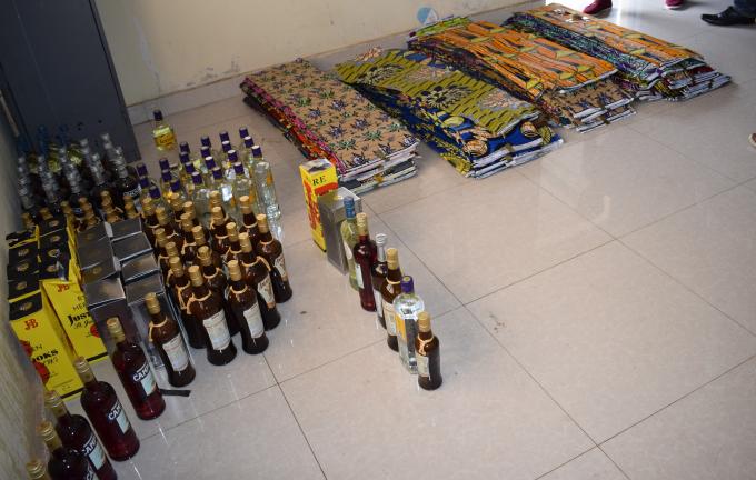 La Police saisit des marchandises fraudées en provenance de la RDC