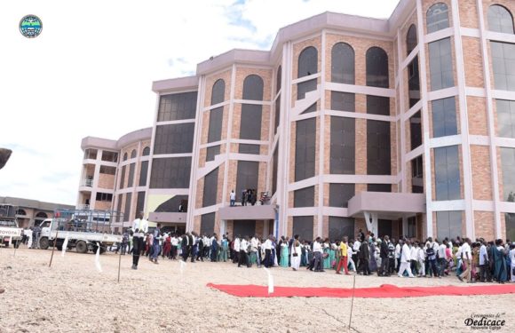 La Communauté des Eglises du Rocher inaugure son siège au Burundi, avec le Chef d’Etat