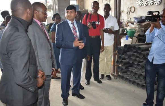 Le Commissaire Général de l’OBR visite les usines Iron and steel et BRA plastex