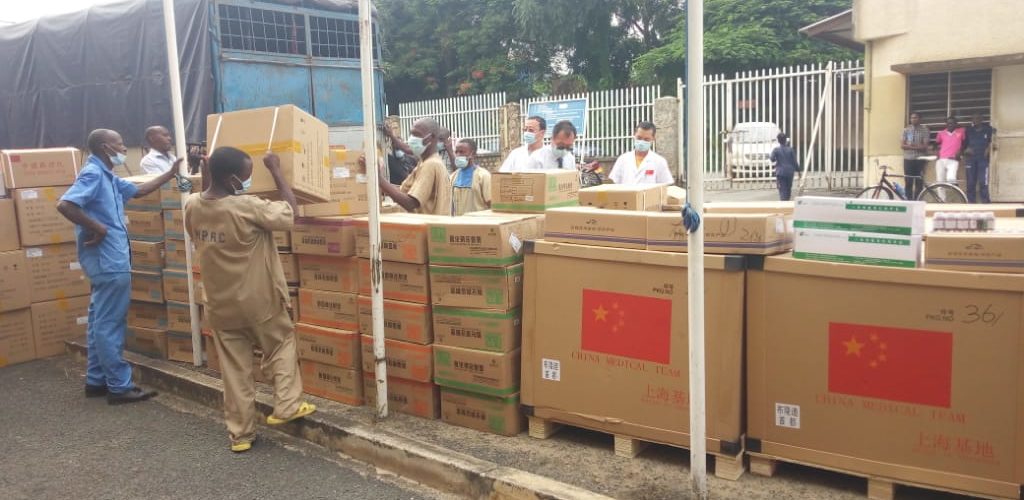 La Chine fait un don d’un kit médical de 400.000 USD au Burundi
