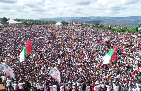 Campagne Elections 2020  – 16ème jour : 100.000 citoyens venus voir le CNDD-FDD à RUMONGE / BURUNDI