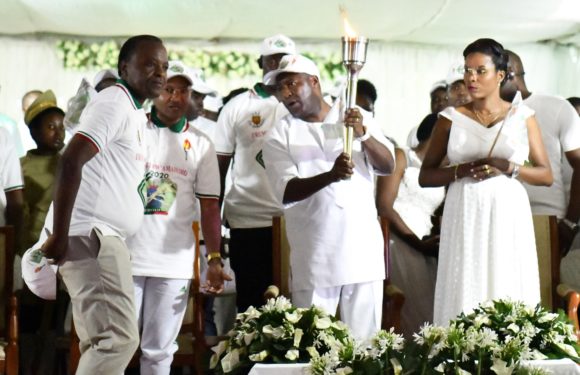 Le Chef d’Etat a lancé la 14ème édition du Flambeau de la Paix à BUJUMBURA / BURUNDI