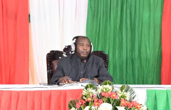 1ère émission publique du Chef d’Etat du BURUNDI , S.E. NDAYISHIMIYE Evariste ( Général Major)