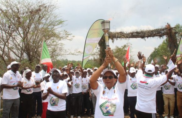 Le Flambeau de la Paix 2020 entre dans MAKAMBA / BURUNDI