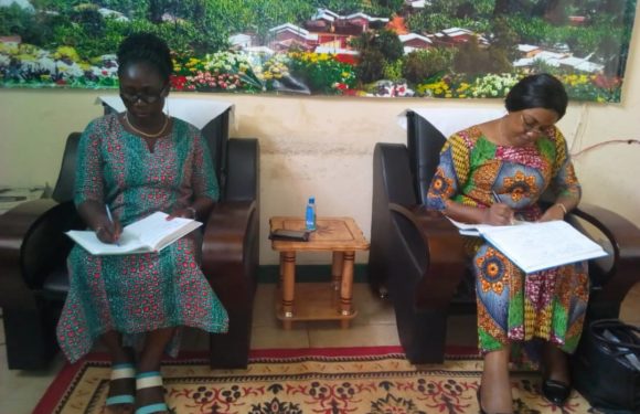 Amb. MALEKO, TANZANIE, visite Mme TABU, Gouverneure de RUYIGI / BURUNDI