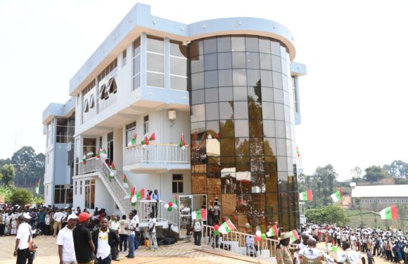 Le CNDD-FDD KAYANZA inaugure sa permamence provinciale / BURUNDI