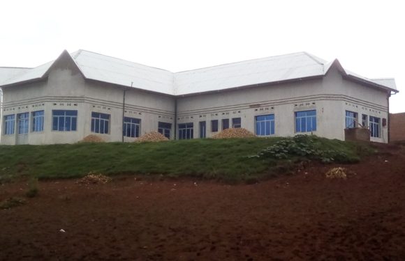 BURUNDI : TRAVAUX DE DEVELOPPEMENT COMMUNAUTAIRE – Le CNDD-FDD MWARO construit sa permanence provinciale