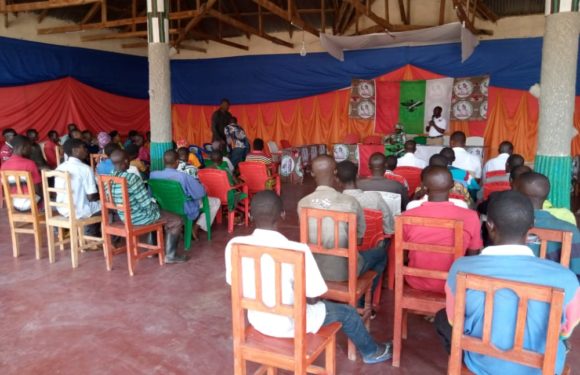 Le CNDD-FDD BUTAGANZWA accueille 81 membres ex- CNL et UPRONA, RUYIGI / BURUNDI