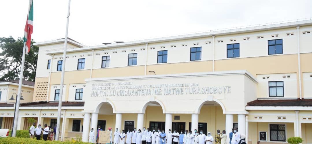BURUNDI : Visite de l’hôpital du cinquantenaire NATWE TURASHOBOYE à KARUSI