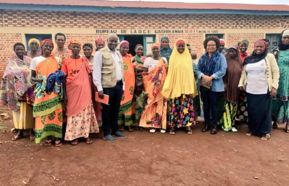 BURUNDI : Le FNUAP évalue le projet NAWE NUZE à GASHIKANWA / NGOZI