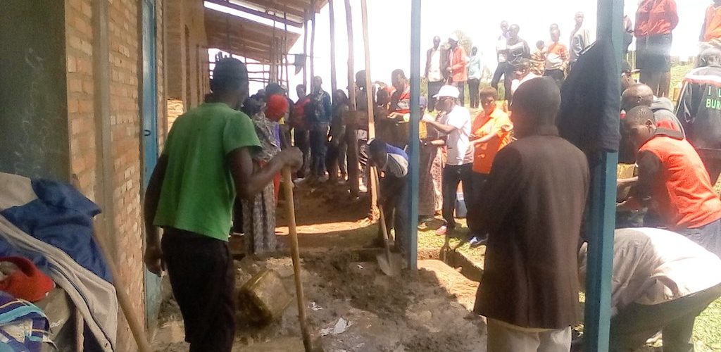 BURUNDI : TRAVAUX DE DÉVELOPPEMENT COMMUNAUTAIRE – Restaurer le préau du Lycée communale de SHOMBO / MURAMVYA