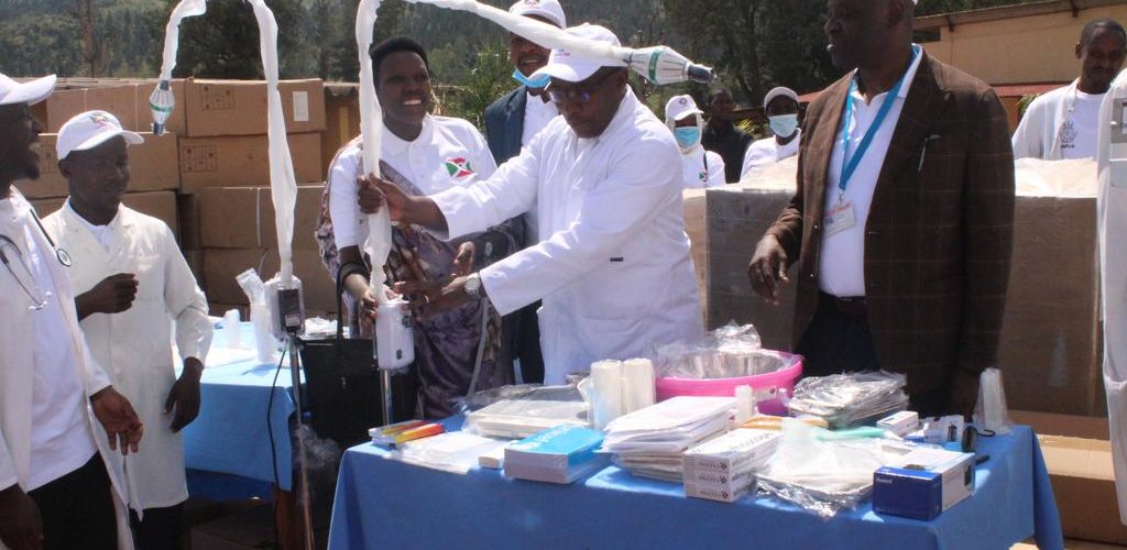 BURUNDI : Réception d’équipements médicaux aux hôpitaux de CANKUZO et MURORE