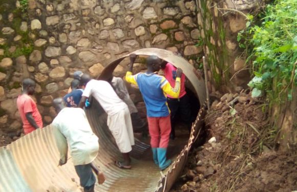 BURUNDI : TRAVAUX DE DEVELOPPEMENT COMMUNAUTAIRE – Réparer le pont reliant les communes de MAKAMBA à BURURI
