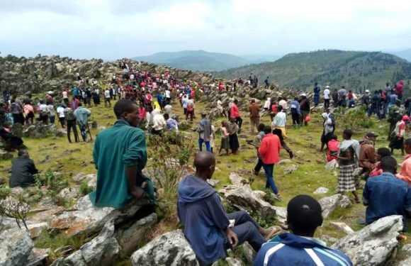 BURUNDI : Planter 7.000 arbres en colline MWARUSI au massif de KIBIMBI / BURURI