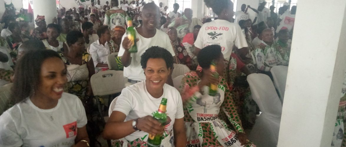 BURUNDI : Les BAGUMYABANGA de MUHA fêtent la victoire du CNDD-FDD en 2020 / BUJUMBURA MAIRIE