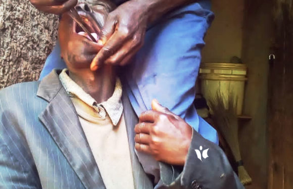 BURUNDI : Le dentiste de MBUYE / MURAMVYA