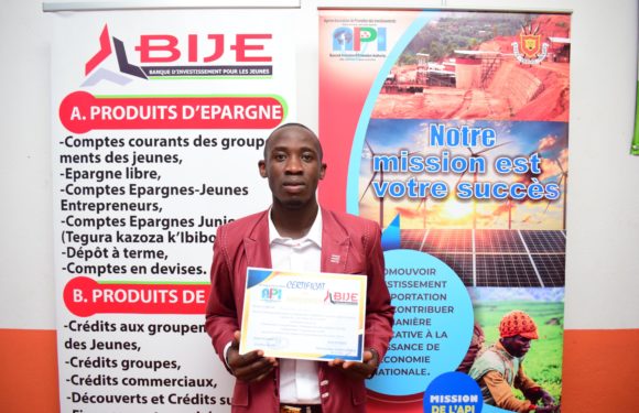 BURUNDI : Un jeune fabricant de craies et de savons à MUYINGA primé par l’API