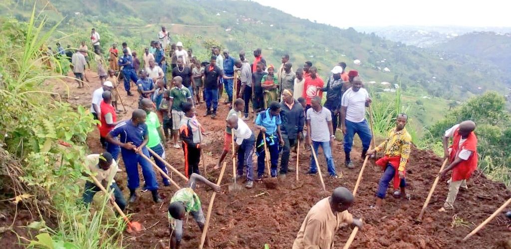 BURUNDI : TRAVAUX DE DEVELOPPEMENT COMMUNAUTAIRE – Tracer une route désenclavant les collines avoisinantes à MUHUTA, RUMONGE