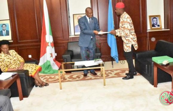 Le Vice-président de la République reçoit en audience l’Ambassdeur du Nigéria au Burundi