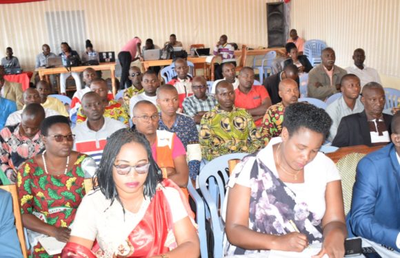 BURUNDI : Échange socio-économique avec les élus locaux à CANKUZO