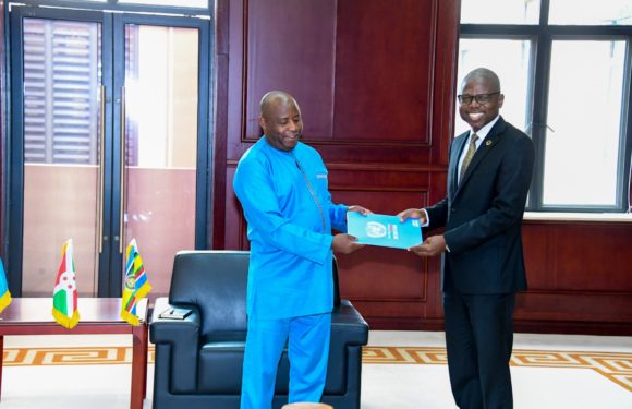 Le Président Ndayishimiye a reçu le nouveau coordonnateur Résident du système des Nations Unies au Burundi