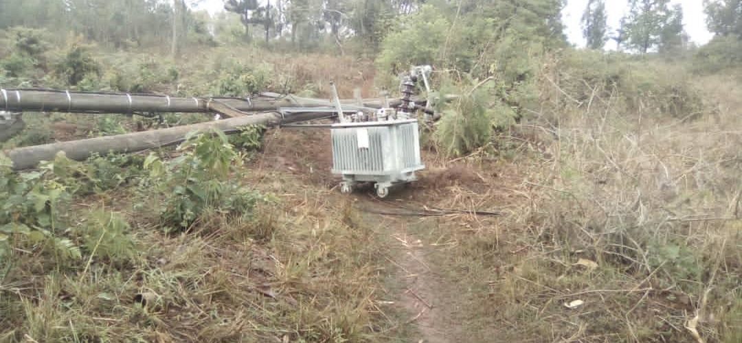 BURUNDI : Une forte pluie détruit 25 maisons et des poteaux électriques à MAKAMBA