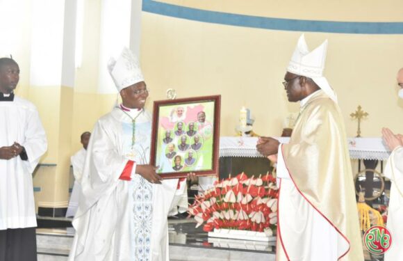 Accueil du nouveau Nonce apostolique au Burundi