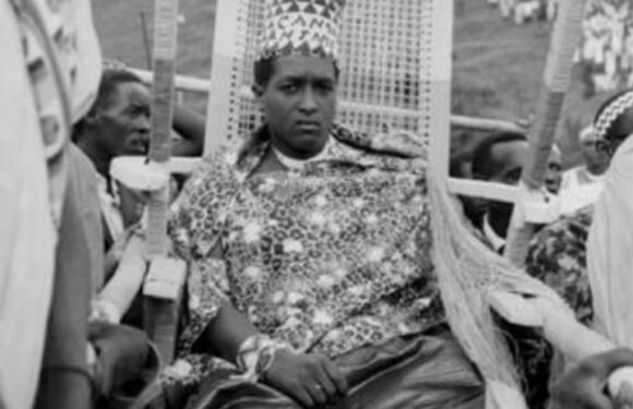 Génocide Régicide du BuRuNDi : Le 30-03-1972, le Roi MWaMi NTaRe V était enlevé à KaMPaLa en uGaNDa