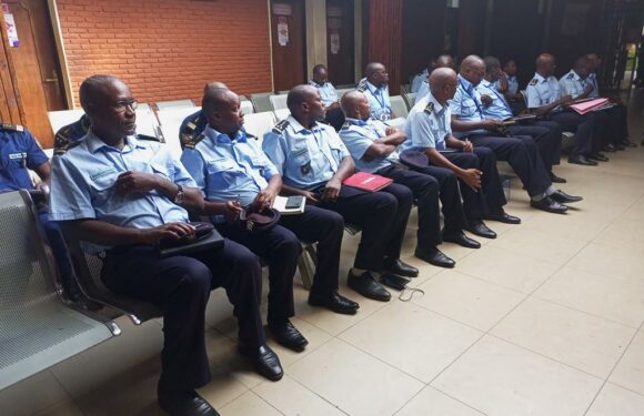Burundi : IGPNB rencontre les officiers de police du CGM