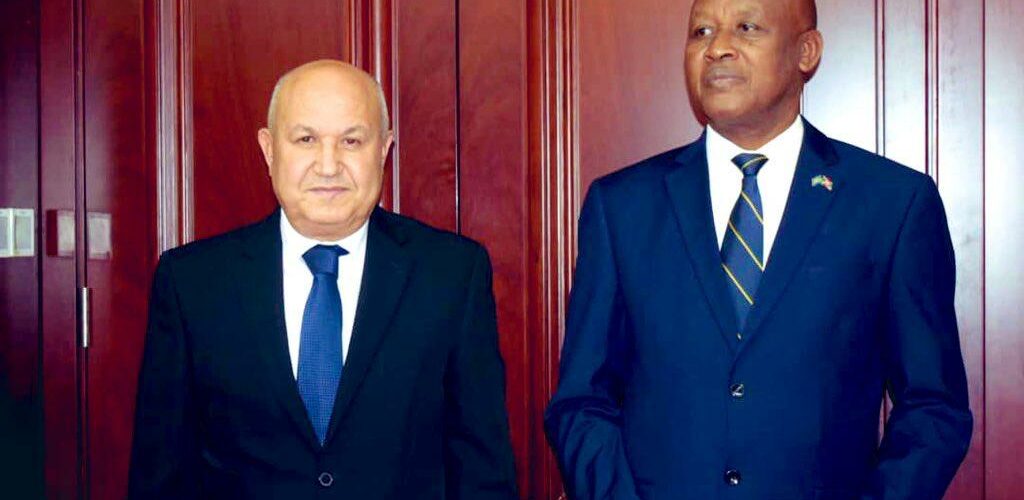 Le Renforcement des relations bilatérales au menu des échanges entre le Vice-Président Burundais et l’Ambassadeur d’Algérie au Burundi