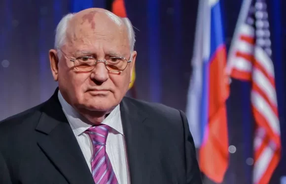 Décès de Gorbatchev: Biden salue un “leader rare”
