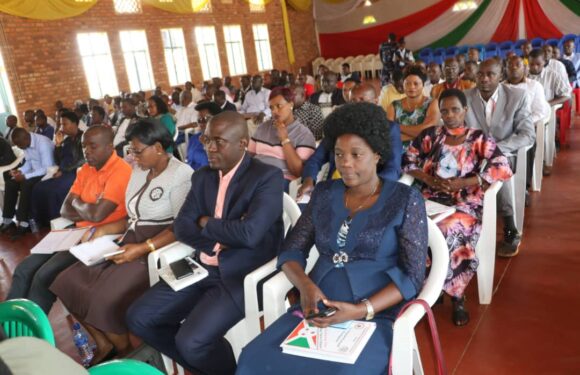 Burundi : Le Premier Ministre se penche sur les fertilisants et les semences