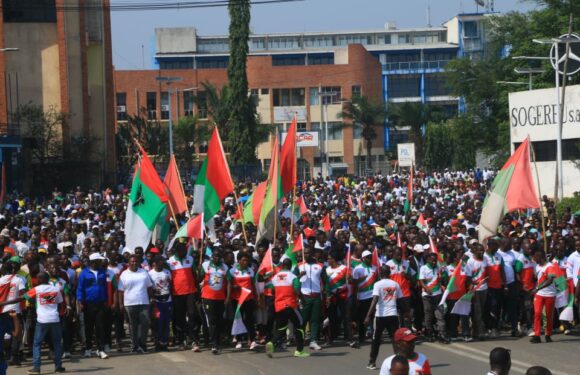 Burundi : Marche de milliers de Bagumyabanga à Bujumbura pour la bonne gouvernance