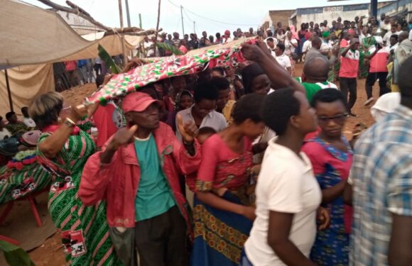 Burundi : 111 nouveaux militants entrent au CNDD-FDD Makamba